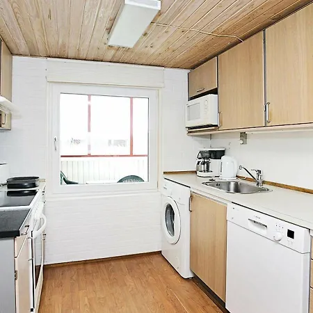 펜션 Three-bedroom Holiday In Lokken 65 *