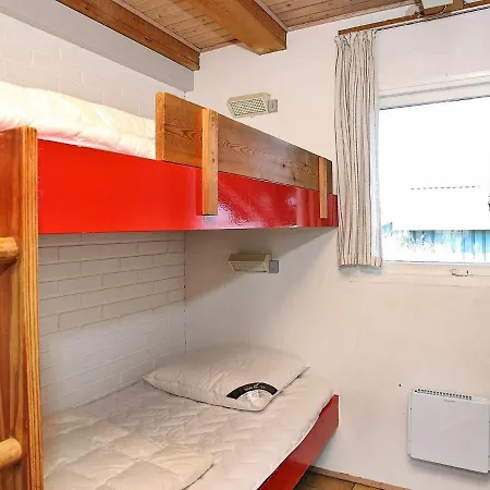 Three-bedroom Holiday In Lokken 65 *