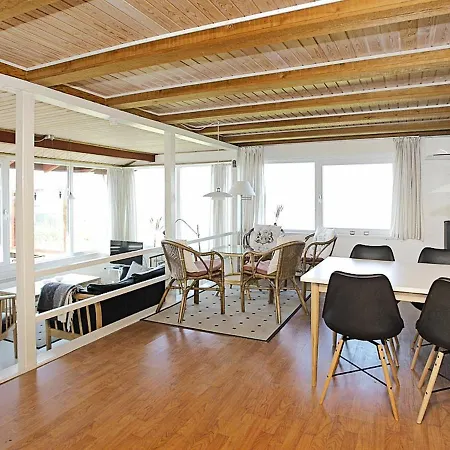 Three-bedroom Holiday In Lokken 65 펜션